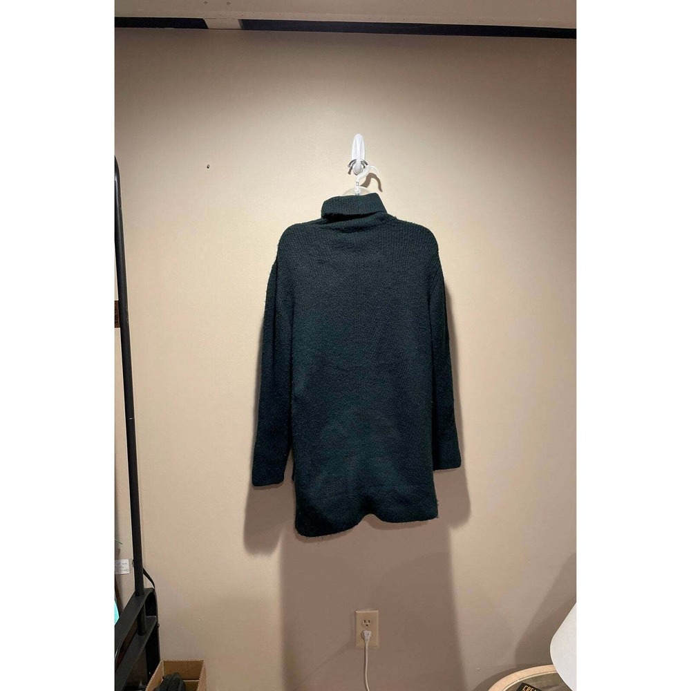 L‎ Sweet Romeo Sweater - Picture 3 of 5